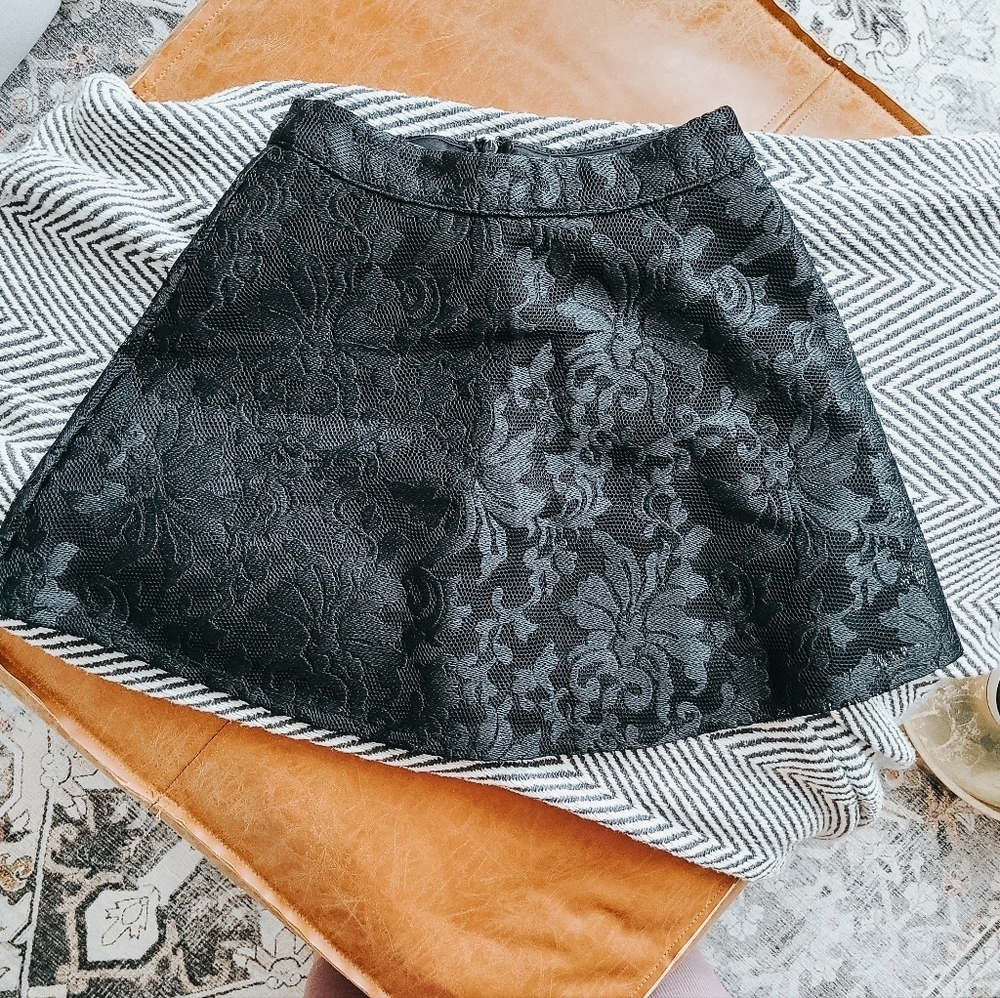 3/$20 Forever 21 Black Brocade Mini Skirt (Size XS)